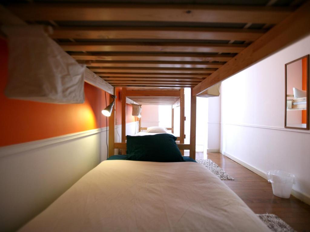 Travellers House - Hostel Lisbon Bilik gambar